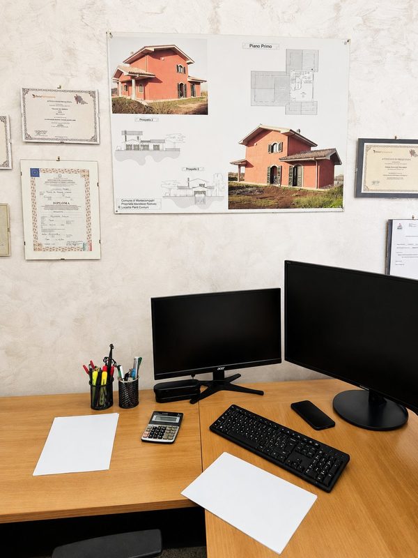 Studio SDS — doppia postazione CAD con certificazioni